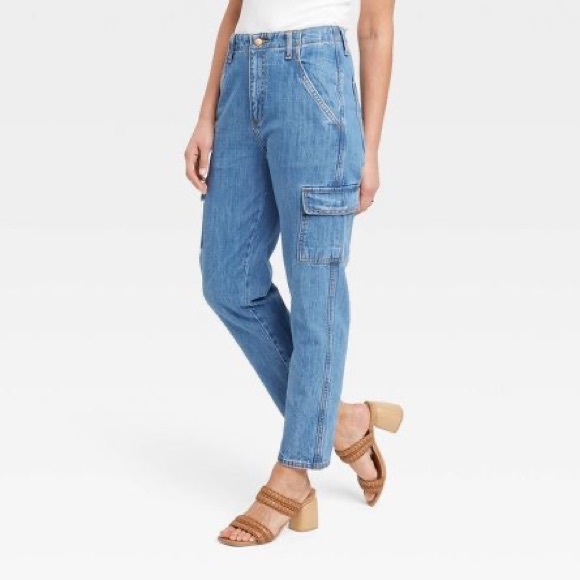 Universal Thread™ Mid-Rise Boyfriend Jeans - Medium Wash - Picture 3 of 4
